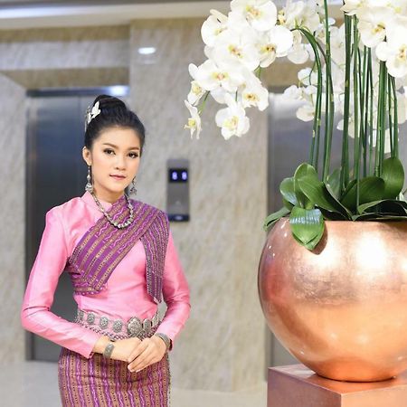 Wish Hotel Ubon Убон Ратчатани Екстериор снимка