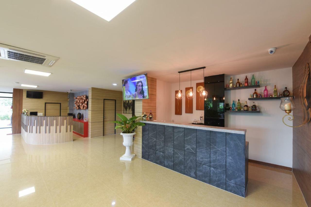 Wish Hotel Ubon Убон Ратчатани Екстериор снимка