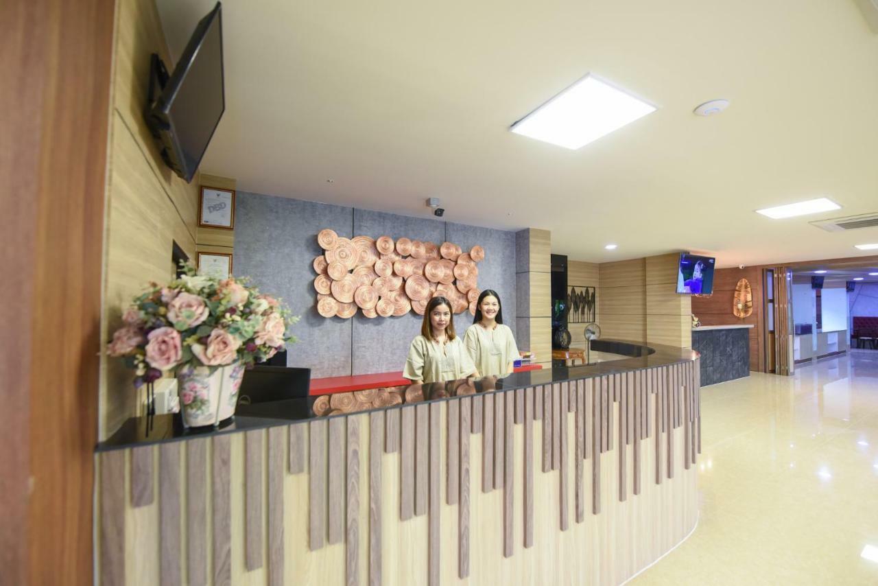 Wish Hotel Ubon Убон Ратчатани Екстериор снимка