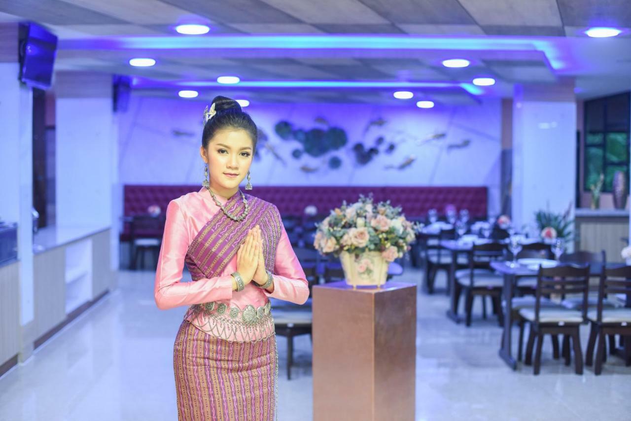 Wish Hotel Ubon Убон Ратчатани Екстериор снимка